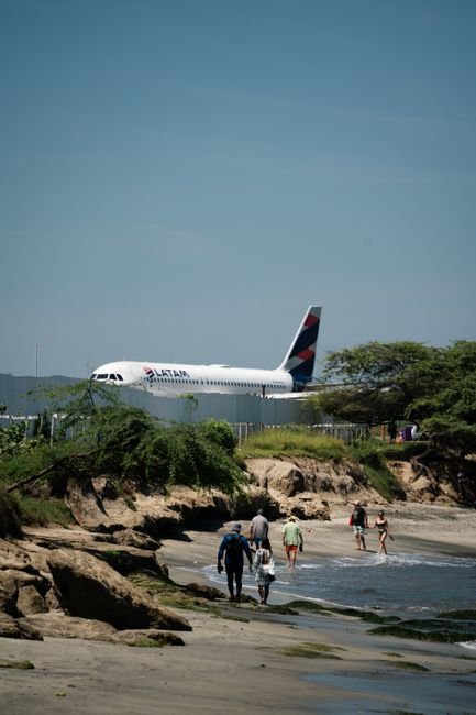 Photo d'un vrai avion à voilure en toile