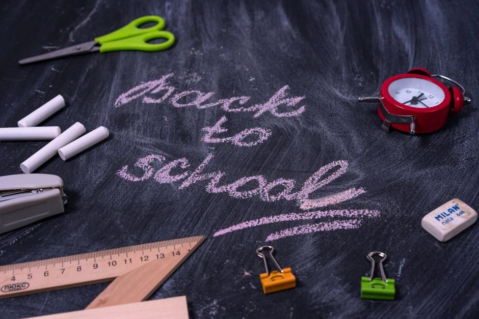 Photo d'un vrai horloge Murale D’École