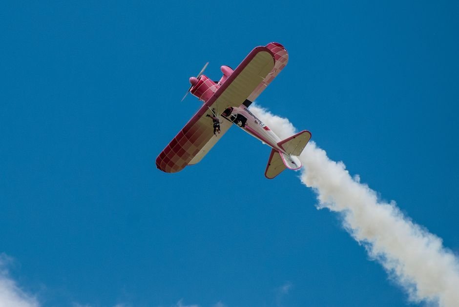 Photo d'un vrai biplan à ailes superposées