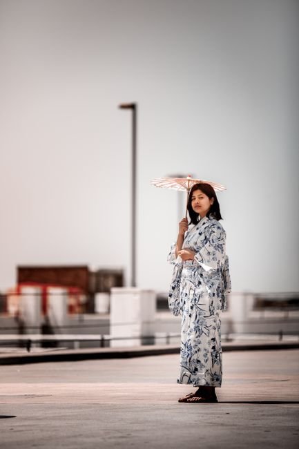 Photo d'un vrai parapluies Japonais Wagasa Devant Une Maison De Thé