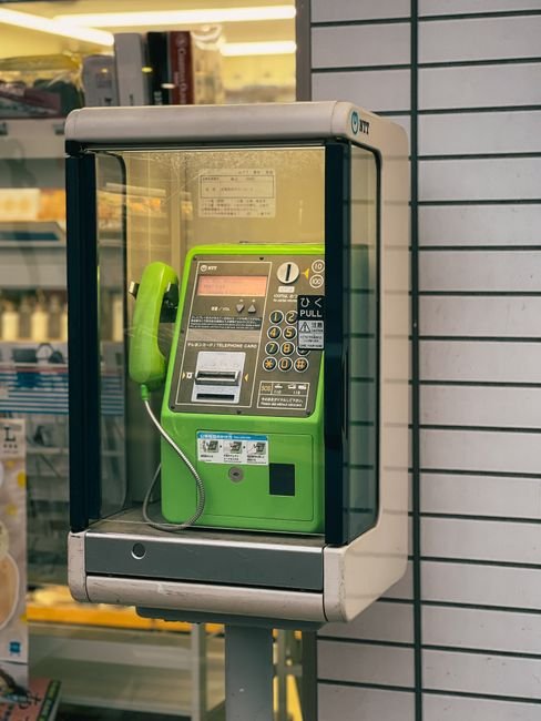 Photo d'un vrai cabine Téléphonique Irlandaise Verte