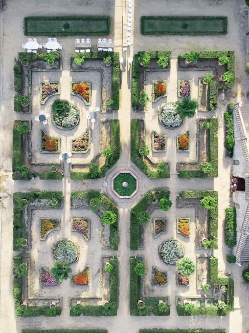 Photo d'un vrai jardin renaissance italien a colorier